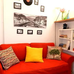 https://lovely-1-bedroom-flat-in-brera-district.italymilanhotels.net